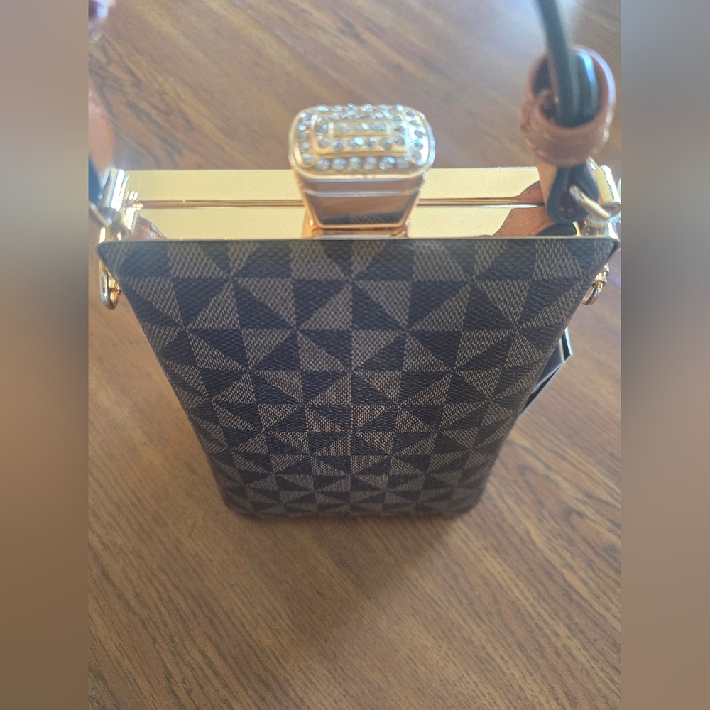 NWT Whitley-B, Monogram Structured Frame Satchel - Cross-body Bag - PETA, VEGAN - Picture 9 of 13
